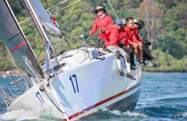 Международная регата ROYAL LANGKAWI INTERNATIONAL REGATTA в Лангкави, Малайзия - яхты в гонке по дистанции