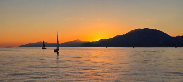 закат в море